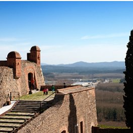 Hostalric Recinto amurallado, castillo